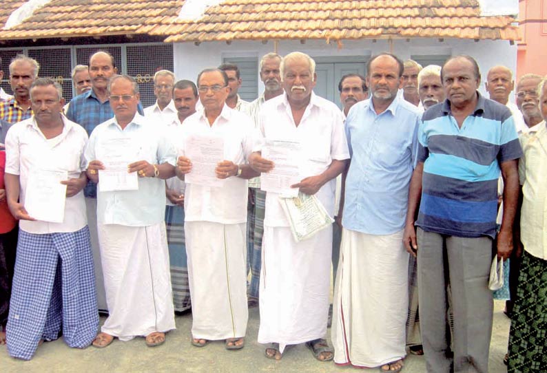 பெரியகுளம் ஏரியில் ஆக்கிரமிப்பை அகற்ற வேண்டும் தாசில்தாரிடம், விவசாயிகள் கோரிக்கை