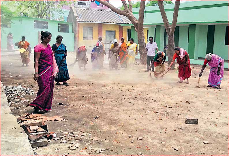 3 ஆண்டுகளாக மூடப்பட்ட அரசு பள்ளி மீண்டும் திறப்பு