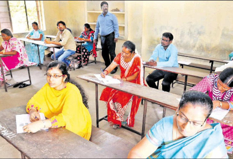 முதுகலை பட்டதாரி ஆசிரியர் பணியிடங்களுக்கு எழுத்து தேர்வு கடினமாக இருந்ததாக கருத்து