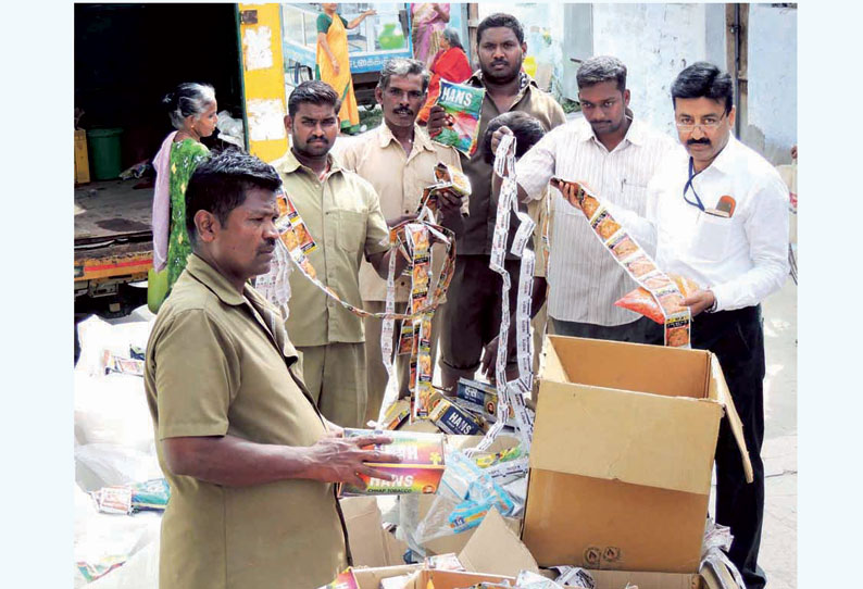 அவினாசியில் ரூ.7 லட்சம் மதிப்பில் 2 டன் புகையிலை பொருட்கள் பறிமுதல்