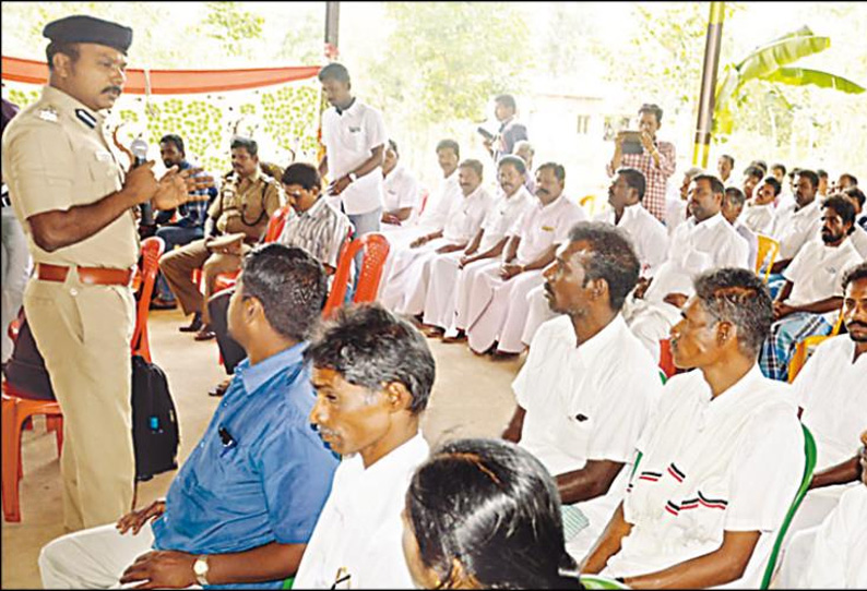 கல்வராயன்மலையில் சாராயம் காய்ச்சுவதை தடுக்க போலீசாருடன் மலைவாழ் மக்களும் இணைந்து செயல்பட வேண்டும்