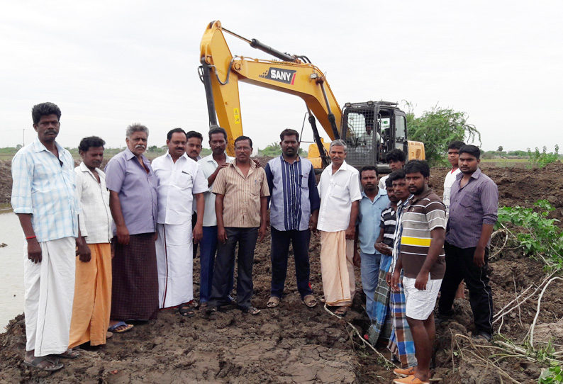 பாசிமுத்தான் ஓடை தூர்வாரும் பணியை தடுத்து நிறுத்தி பொதுமக்கள் போராட்டம்