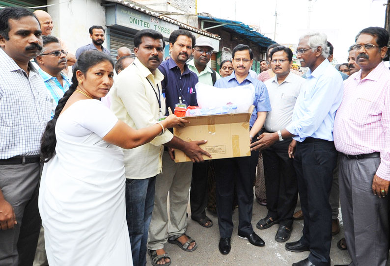 வீடுவீடாக சென்று காசநோய் கண்டறியும் முகாம் கலெக்டர் தொடங்கி வைத்தார்