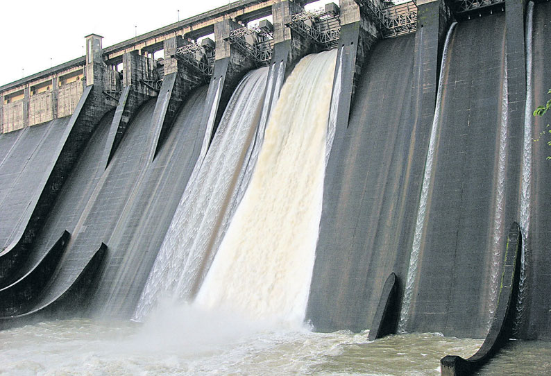 மும்பைக்கு குடிநீர் வழங்கும் மோடக்சாகர் ஏரி நிரம்பியது