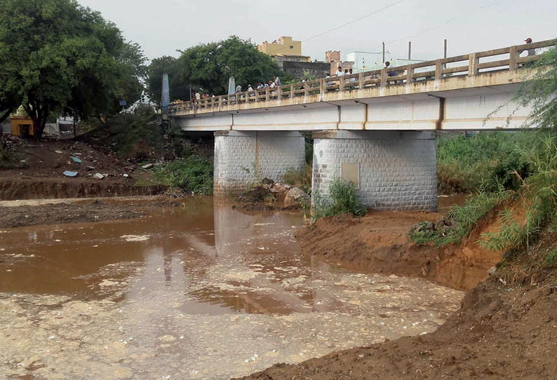 செய்யாறு, நாகநதி ஆற்றில் திடீர் வெள்ளப்பெருக்கு