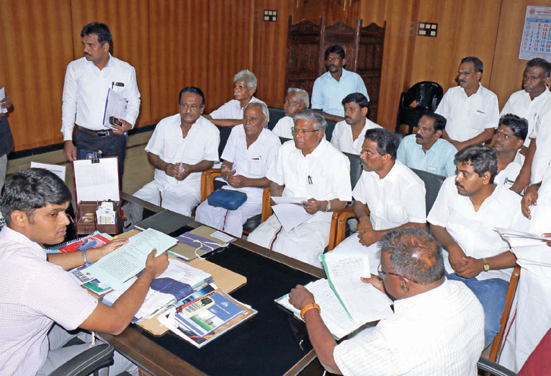 பாபநாசம் அணையில் இருந்து விவசாயத்துக்கு தண்ணீர் திறந்து விட வேண்டும் கலெக்டரிடம் வலியுறுத்தல்