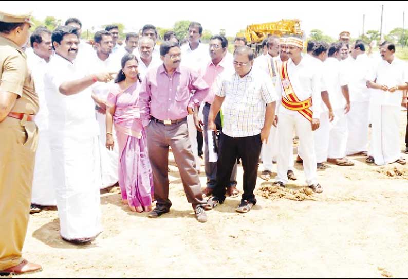 எம்.ஜி.ஆர். நூற்றாண்டு விழா திருவாரூரில் இன்று பந்தல்கால் நடும் விழா 9 அமைச்சர்கள் பங்கேற்பு