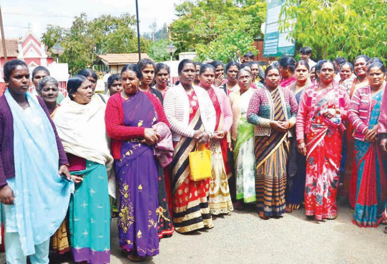 சீராக குடிநீர் வினியோகம் செய்யக்கோரி பொதுமக்கள் கலெக்டரிடம் மனு