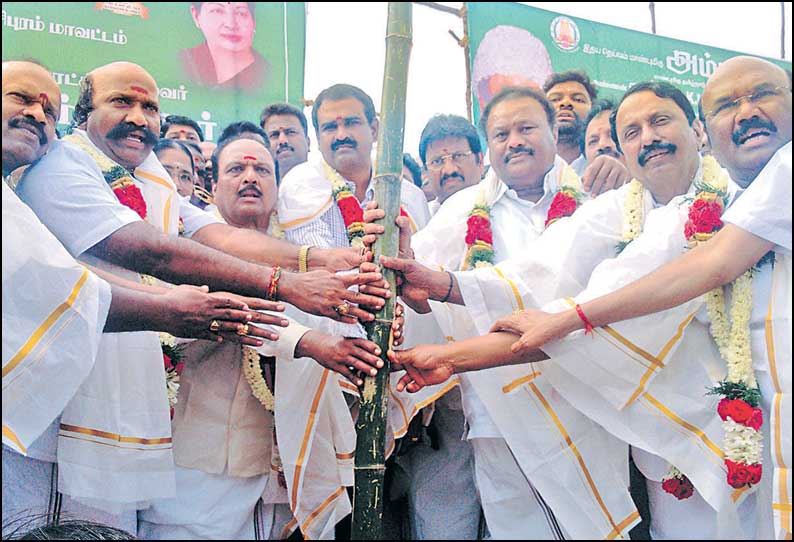 அரசு அதிகாரிகள் ஒத்துழைப்பு தருவது இல்லை அமைச்சர் திண்டுக்கல் சீனிவாசன் பேச்சு