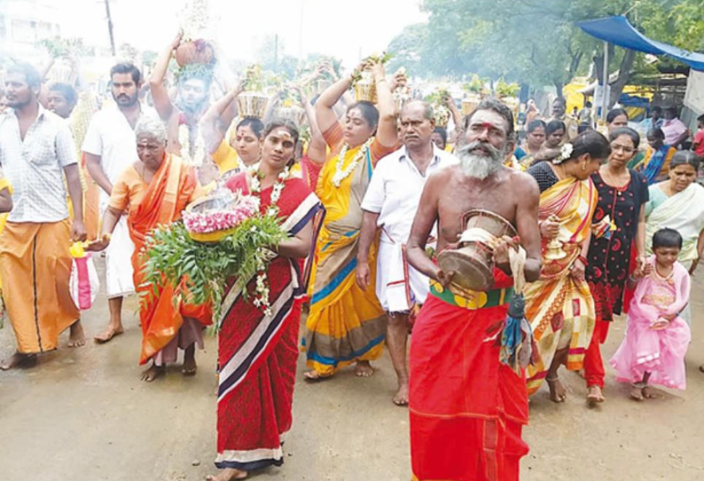 அம்மன் கோவில்களில் பால்குட ஊர்வலம் திரளான பக்தர்கள் கலந்து கொண்டனர்