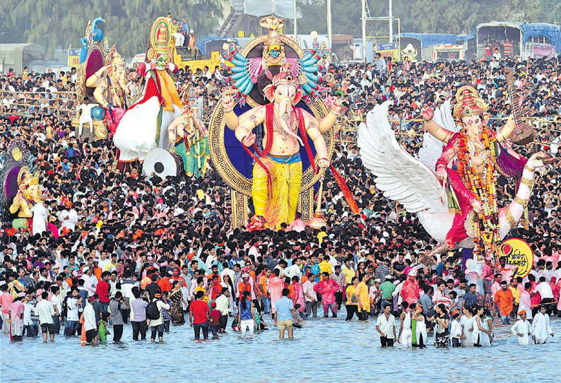 மும்பையில் ஆனந்த சதுர்த்தி கோலாகல கொண்டாட்டம்