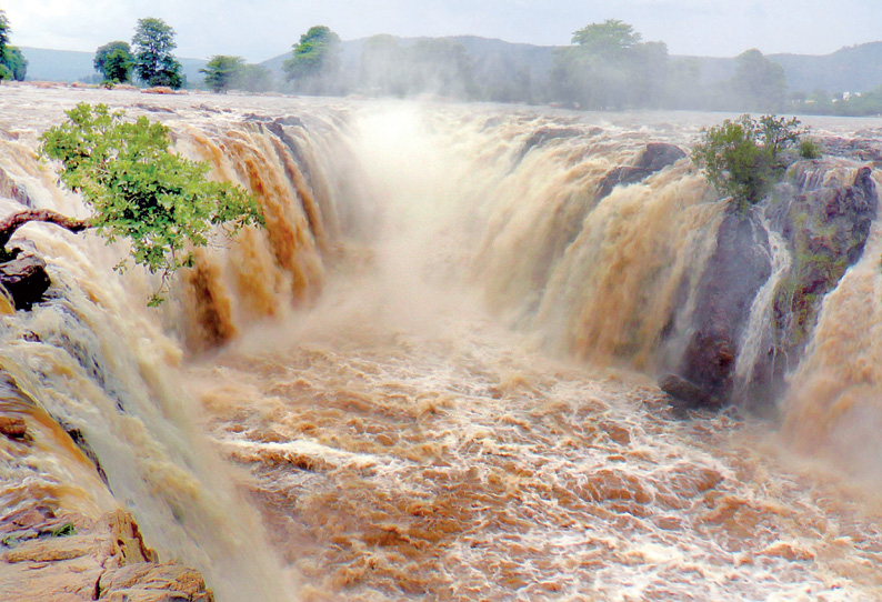 ஒகேனக்கல்லுக்கு நீர்வரத்து வினாடிக்கு 20 ஆயிரம் கனஅடியாக அதிகரிப்பு