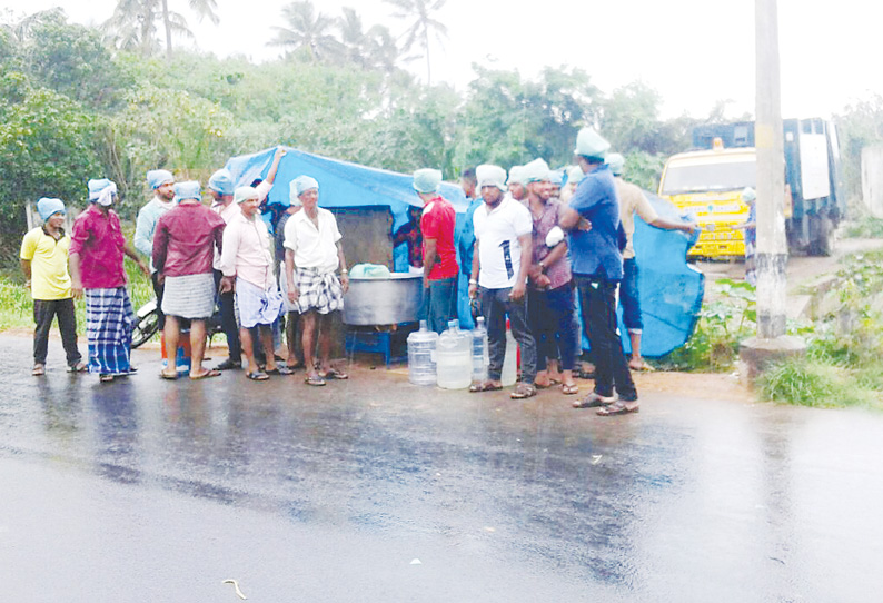 குளச்சலில் குப்பை கொட்ட எதிர்ப்பு;    நகராட்சி வாகனம் சிறைபிடிப்பு