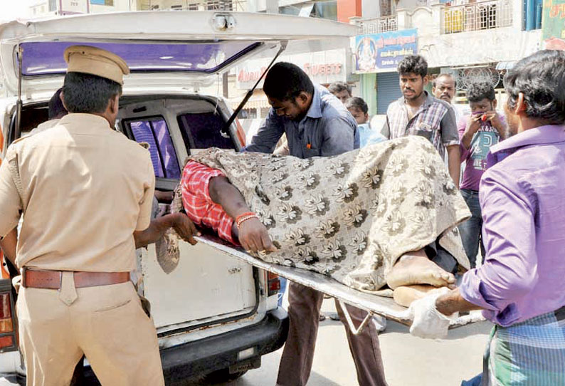 நாமக்கல்லில் வேனுக்குள் பிணமாக கிடந்த டிராவல்ஸ் உரிமையாளர் போலீசார் விசாரணை