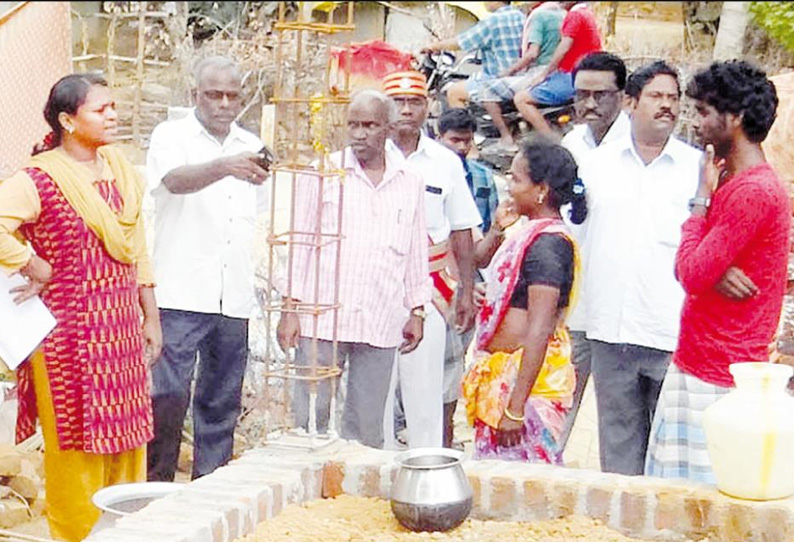 அங்கன்வாடி மைய கட்டிட பணிகளை விரைந்து முடிக்க வேண்டும் ஆணையர்களுக்கு கலெக்டர் உத்தரவு