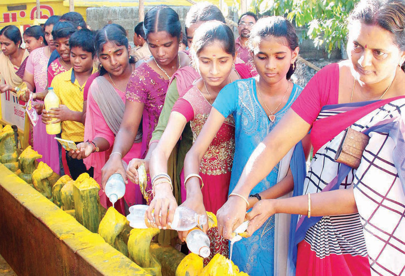 ஆவணி கடைசி ஞாயிற்றுக்கிழமை: நாகராஜா கோவிலில் பக்தர்கள் குவிந்தனர்