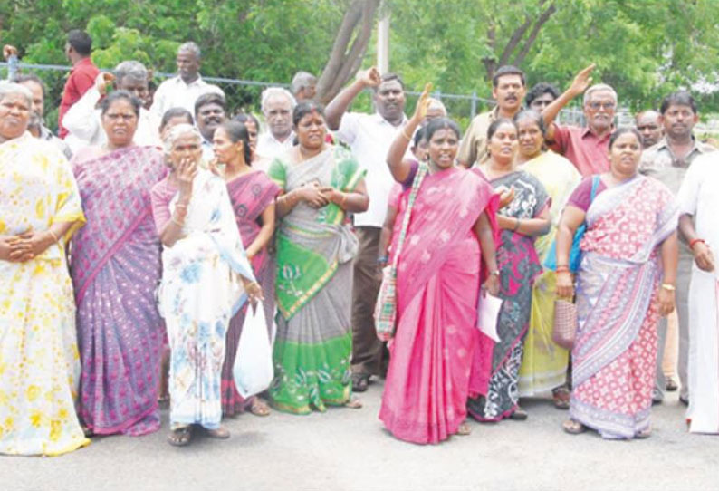 பெரம்பலூரில் மூடப்பட்ட டாஸ்மாக் கடைகளை திறக்கும் முயற்சியை அதிகாரிகள் கைவிட வேண்டும்