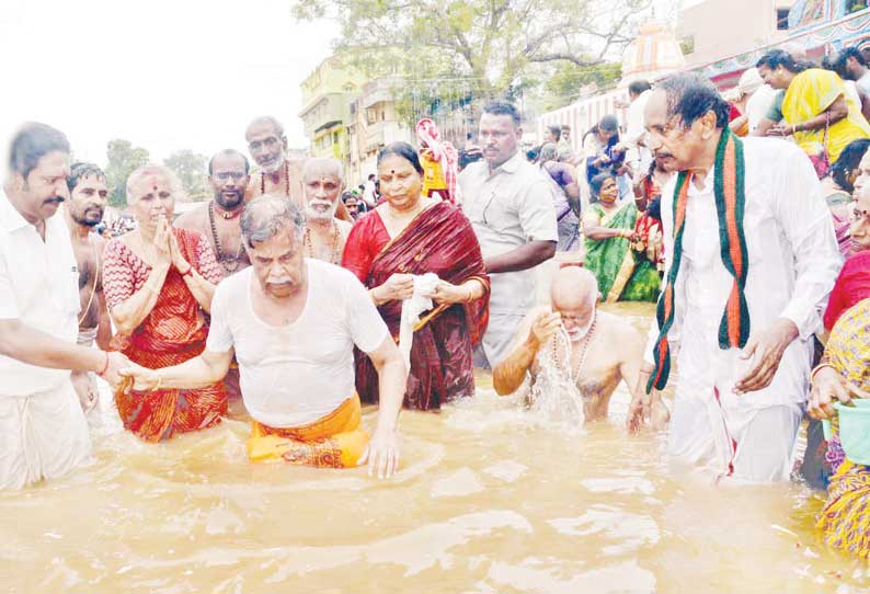 ‘நீட்’ தேர்வை சில அரசியல் கட்சியினர் சுயலாபத்திற்காக எதிர்க்கின்றனர் இல.கணேசன் எம்.பி. பேட்டி