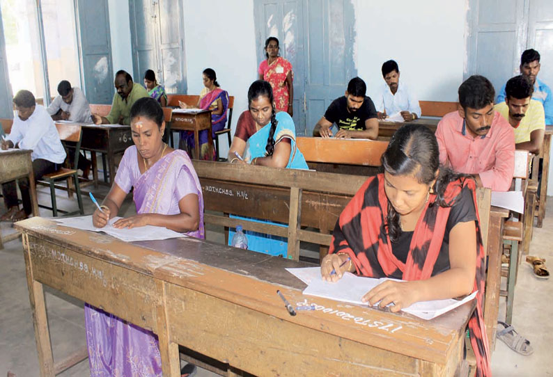 நெல்லை மாவட்டத்தில் சிறப்பு ஆசிரியர்களுக்கான எழுத்து தேர்வை 3,817 பேர் எழுதினர்