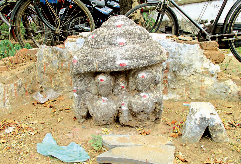 ராஜபாளையத்தில் 400 ஆண்டு பழமையான கல்சிற்பம் கண்டுபிடிப்பு