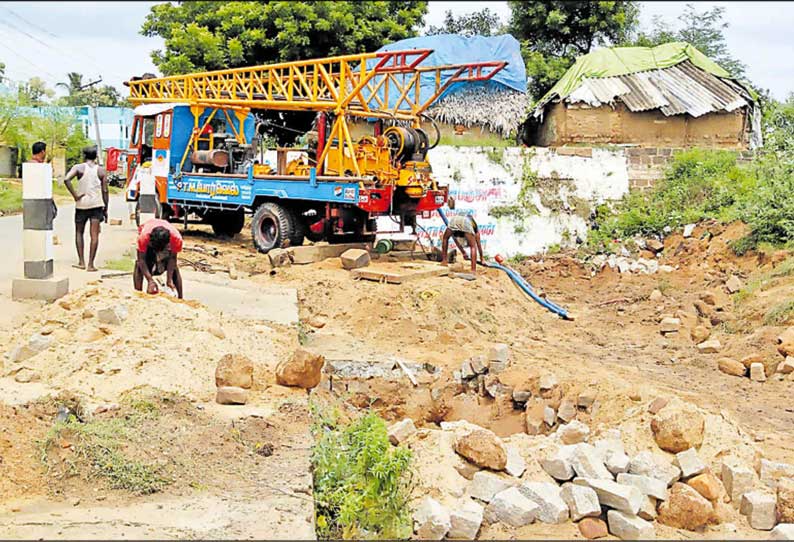 ஆரணி ஆற்றின் குறுக்கே மேம்பாலம் மண் பரிசோதனை பணிகள் தொடங்கியது