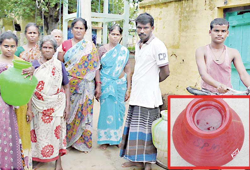 கொடைரோடு அருகே குடிநீரில் கழிவுநீர் கலந்து வருவதாக பொதுமக்கள் புகார்