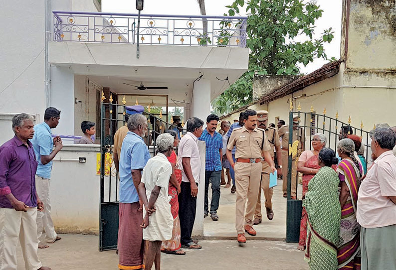 ராசிபுரம் அருகே ஓய்வுபெற்ற கால்நடை ஆய்வாளரை கட்டிப்போட்டு நகை, பணம் கொள்ளை