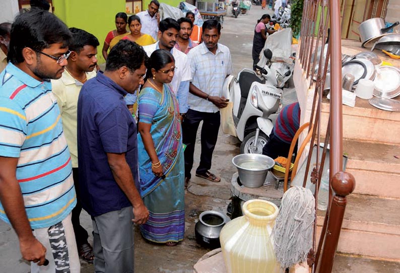 திருவண்ணாமலையில் டெங்கு நோய் கட்டுப்படுத்தும் பணி வீடு, வீடாக சென்று கலெக்டர் ஆய்வு