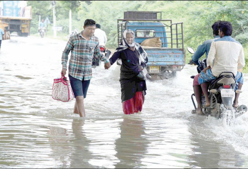 கர்நாடகத்தில் மழைக்கு மேலும் 7 பேர் பலி