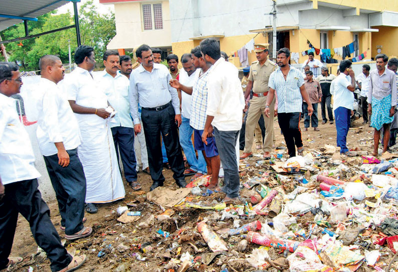 குப்பைகளை அகற்றாத திருமண மண்டபம், அடுக்குமாடி குடியிருப்புகளுக்கு ரூ.1 லட்சம் அபராதம்