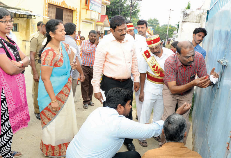 டெங்கு தடுப்பு நடவடிக்கை: மாங்காய் மண்டிக்கு ‘சீல்’ வைப்பு கலெக்டர் கதிரவன் நடவடிக்கை