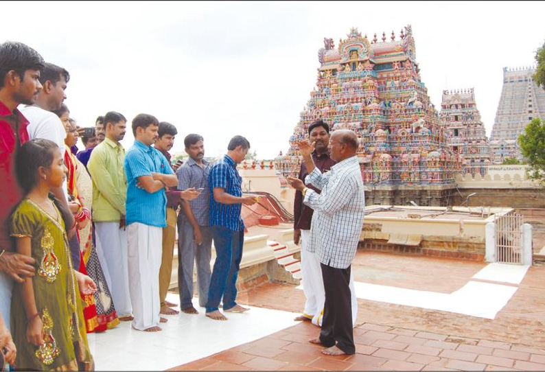 ஸ்ரீரங்கம் ரெங்கநாதர் கோவிலை வரலாற்று தேடல் குழுவினர் பார்வையிட்டனர்