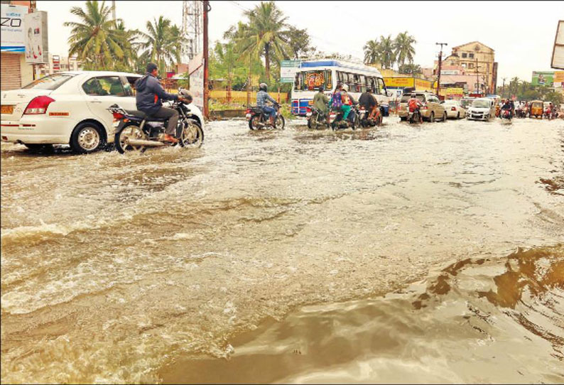 சென்னை-புறநகர் பகுதிகளை மீண்டும் மிரட்டும் மழை