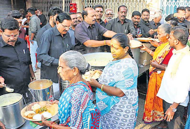 சென்னை புறநகரில் ஜெயலலிதா நினைவு தினம் அனுசரிப்பு