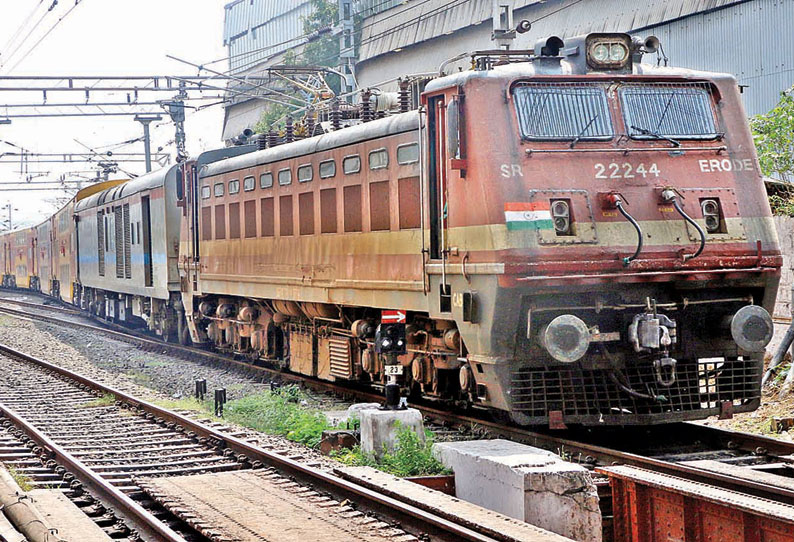 கோவை– பெங்களூரு இடையே உதய் எக்ஸ்பிரஸ் இரட்டை அடுக்கு ரெயில் 2–வது முறையாக சோதனை ஓட்டம்