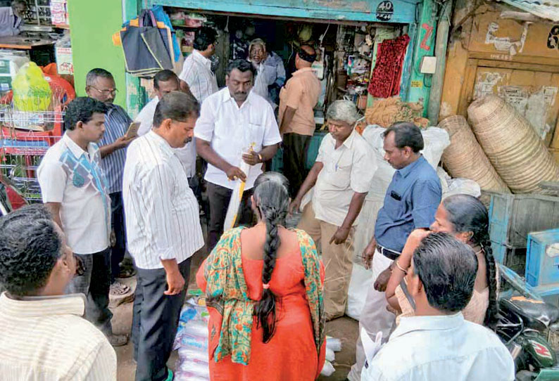 பிளாஸ்டிக் ஒழிப்பு நடவடிக்கை;  வியாபாரிகளுக்கு அபராதம்