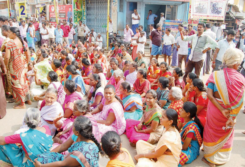 கோவில்பட்டியில் பொதுமக்கள் சாலைமறியல் டாஸ்மாக் கடையை அகற்ற வலியுறுத்தல்