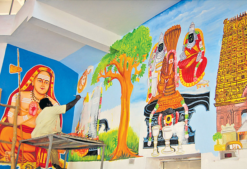 காஞ்சீபுரம் புதிய ரெயில் நிலையத்தில் அழிக்கப்பட்ட இந்து சமய ஓவியங்களை மீண்டும் வரையும் பணி தொடங்கியது
