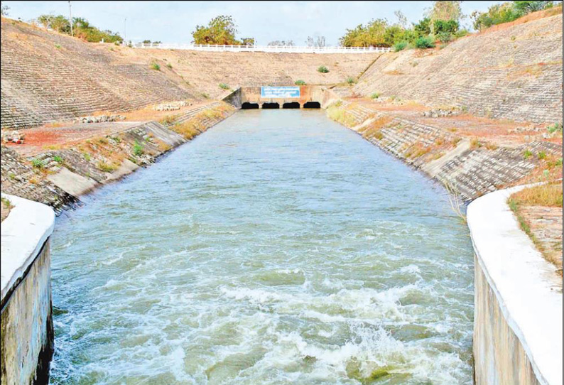 பூண்டி ஏரிக்கு கிருஷ்ணா நதிநீர் வரத்து அதிகரிப்பு