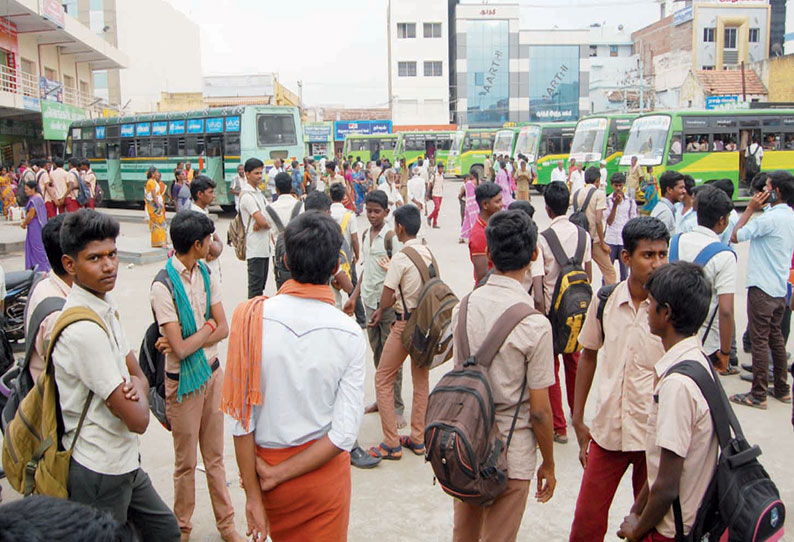 அரசு போக்குவரத்து ஊழியர்கள் 6–வது நாளாக வேலைநிறுத்தம் பொதுமக்கள் கடும் அவதி