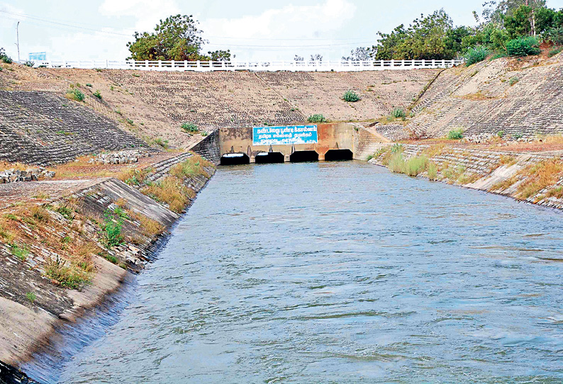 கண்டலேறு அணையில் இருந்து பூண்டி ஏரிக்கு கூடுதல் தண்ணீர் திறப்பு