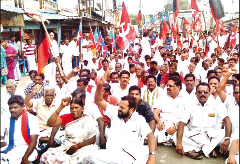 பஸ் கட்டண உயர்வை கண்டித்து தி.மு.க.- கூட்டணி கட்சியினர் சாலை மறியல்