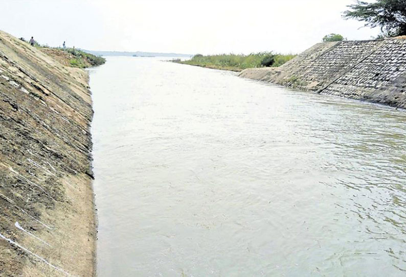 கிருஷ்ணா நதிநீர் வரத்தால் பூண்டி ஏரியின் நீர்மட்டம் 2 அடி உயர்ந்தது